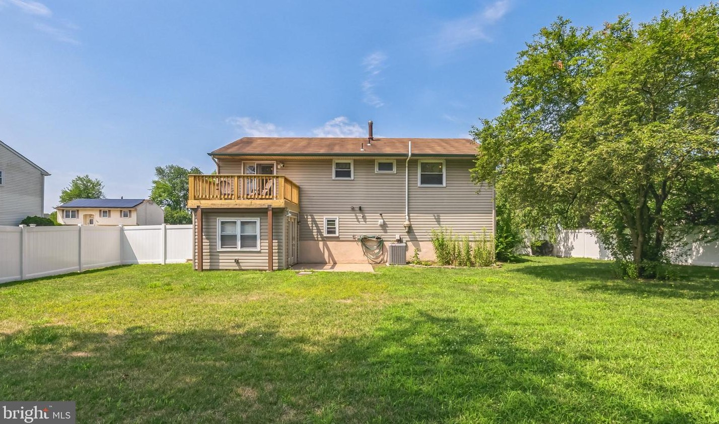 100 Wilshire Ave, West Deptford, NJ 08096
