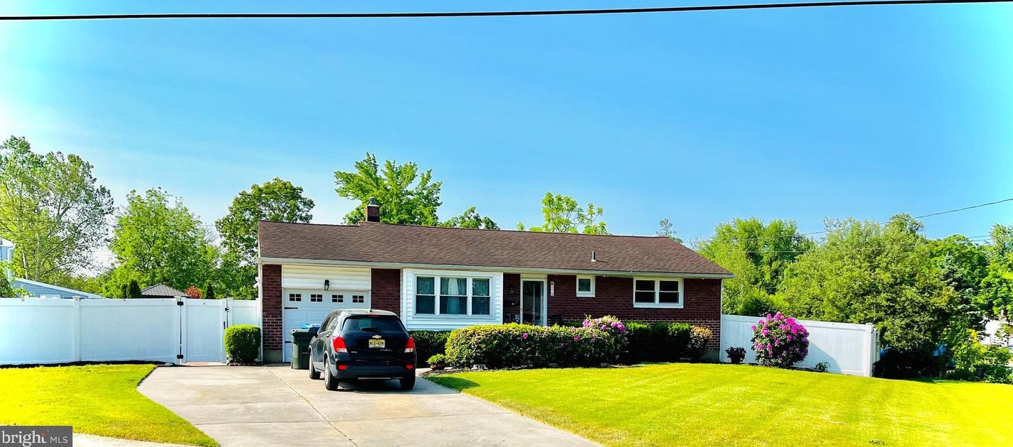 179 Sacramento Ct, West Deptford, NJ 08051