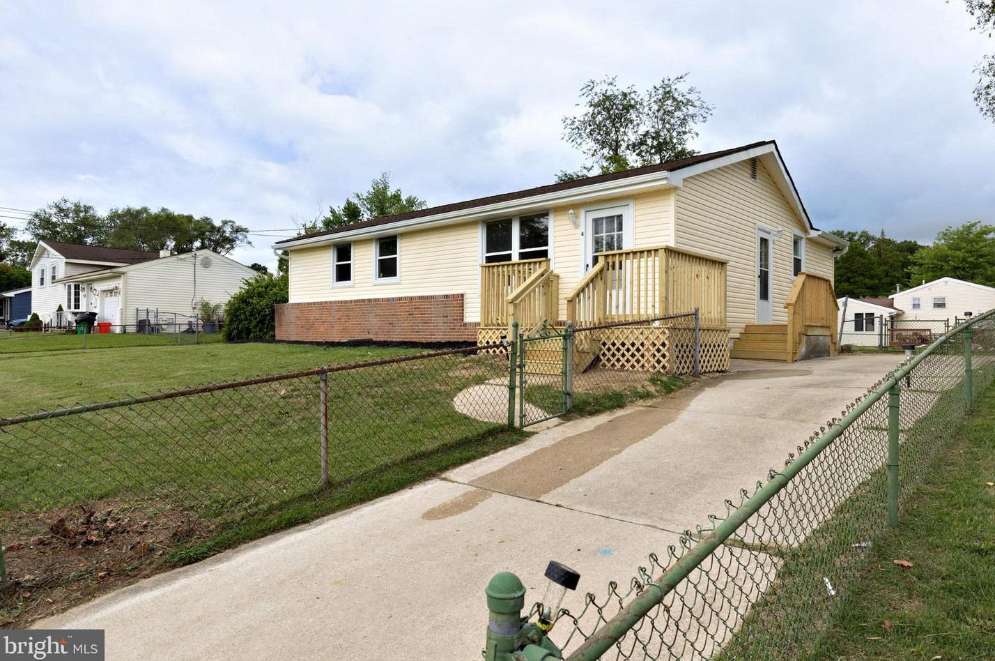 4 Schollcrest Ave, West Deptford, NJ 08096