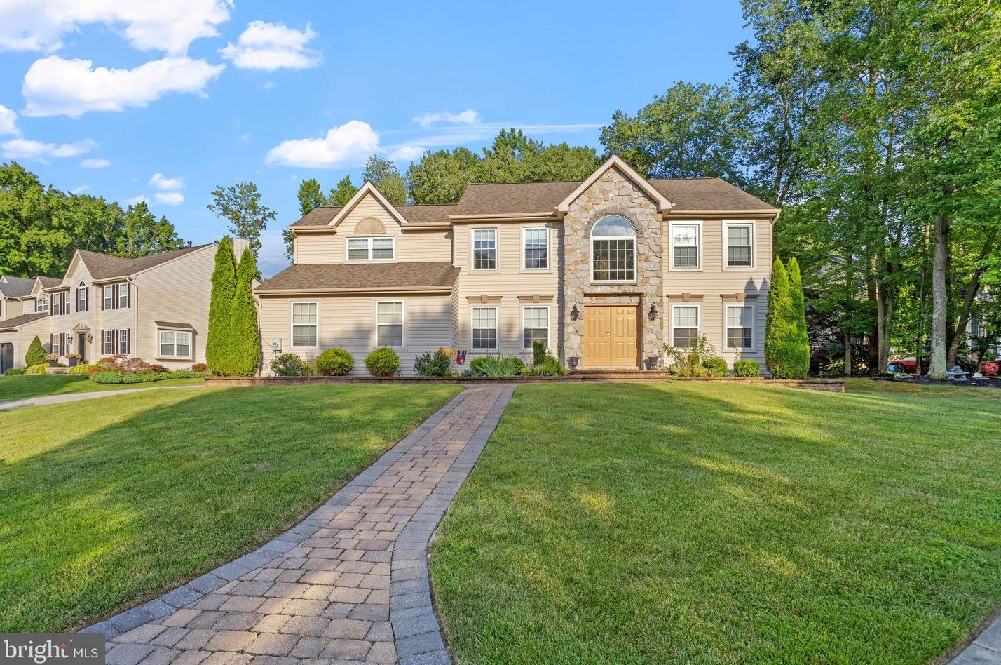 15 Woodmont Ct, West Deptford, NJ 08051