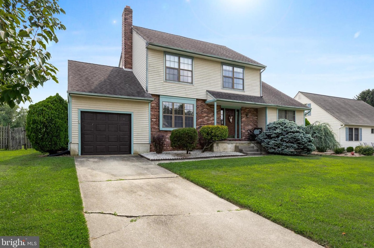 11 Scotch Dr, Blenheim, NJ 08012