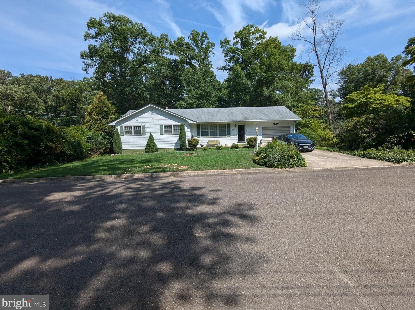 25 Sandy Dr, Newfield, NJ 08344