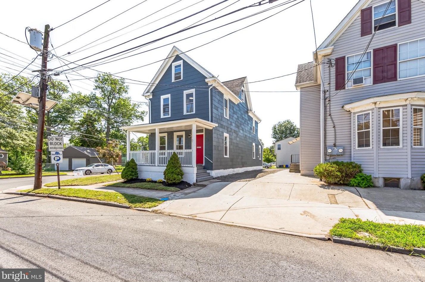 89 E Barber Ave, West Deptford, NJ 08096