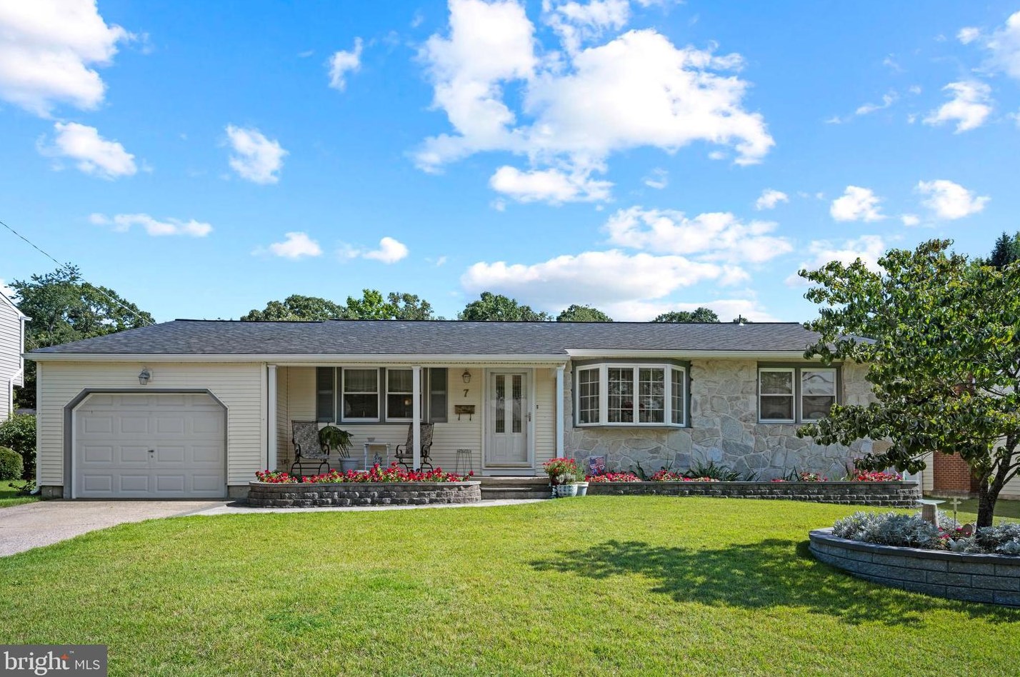 7 School House Ln, Blenheim, NJ 08012