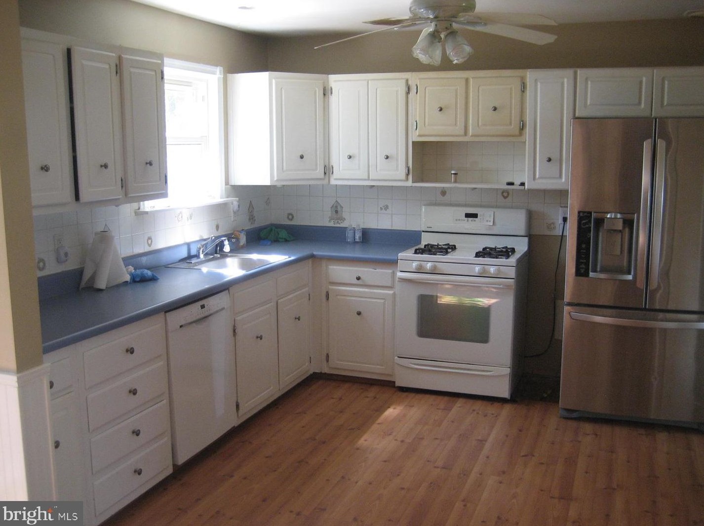 930 Grenville Dr, Blenheim, NJ 08012