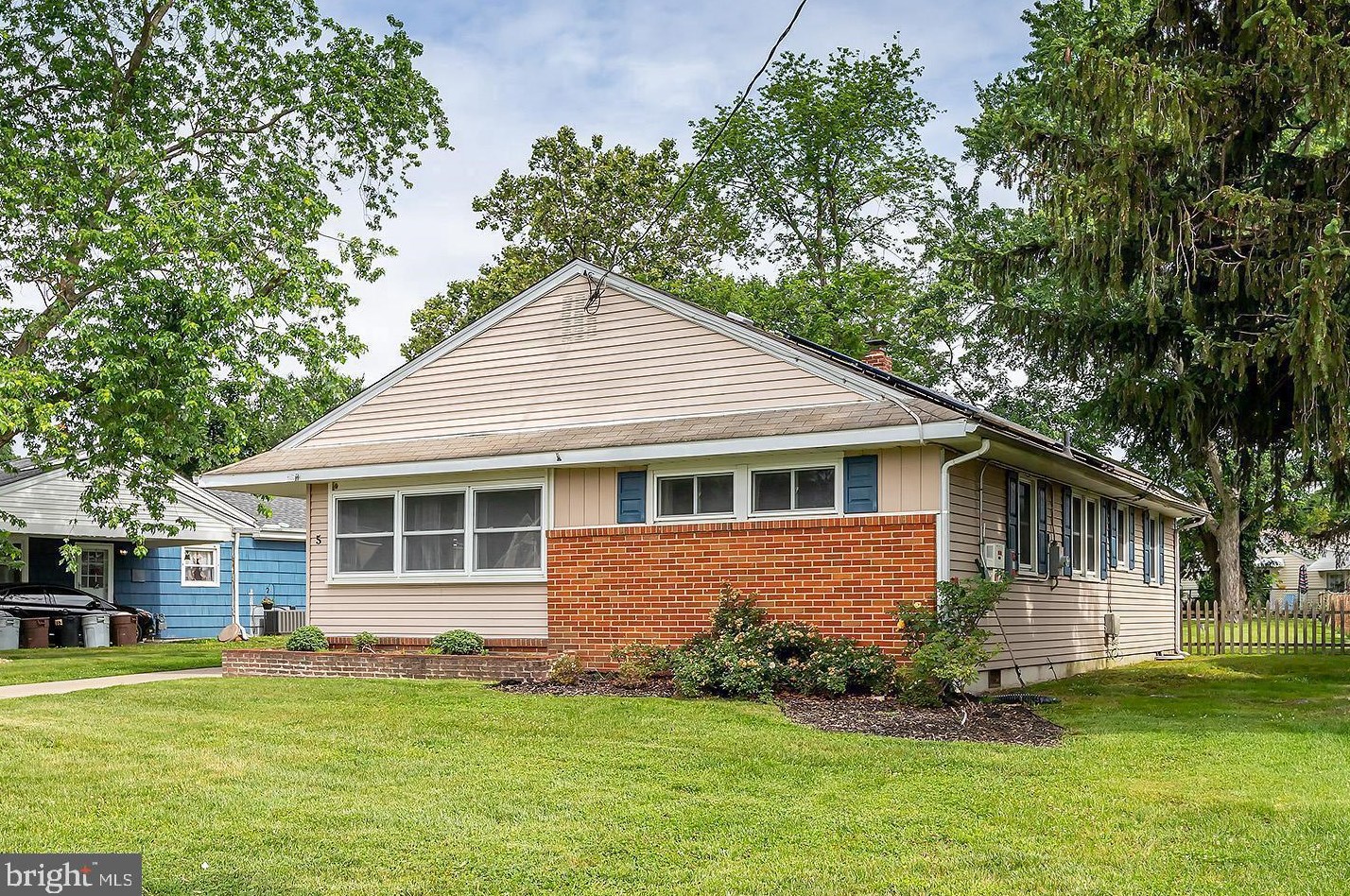 5 Beech Pl, West Deptford, NJ 08096