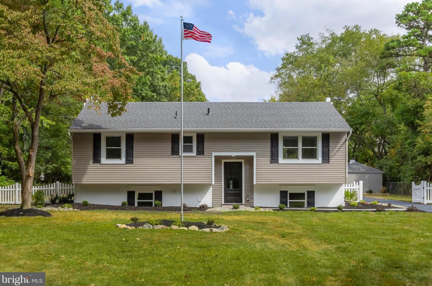 542 Union Ave, Newfield, NJ 08344