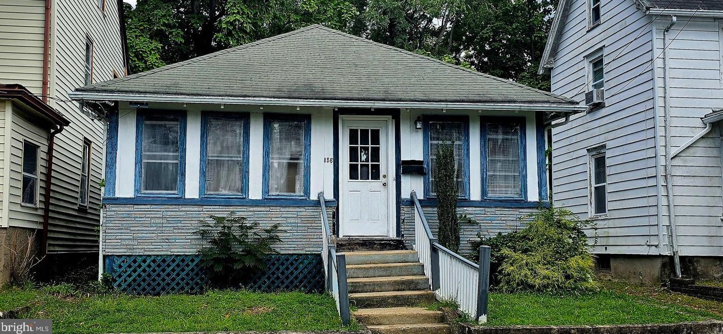 156 Emerson St, West Deptford, NJ 08096