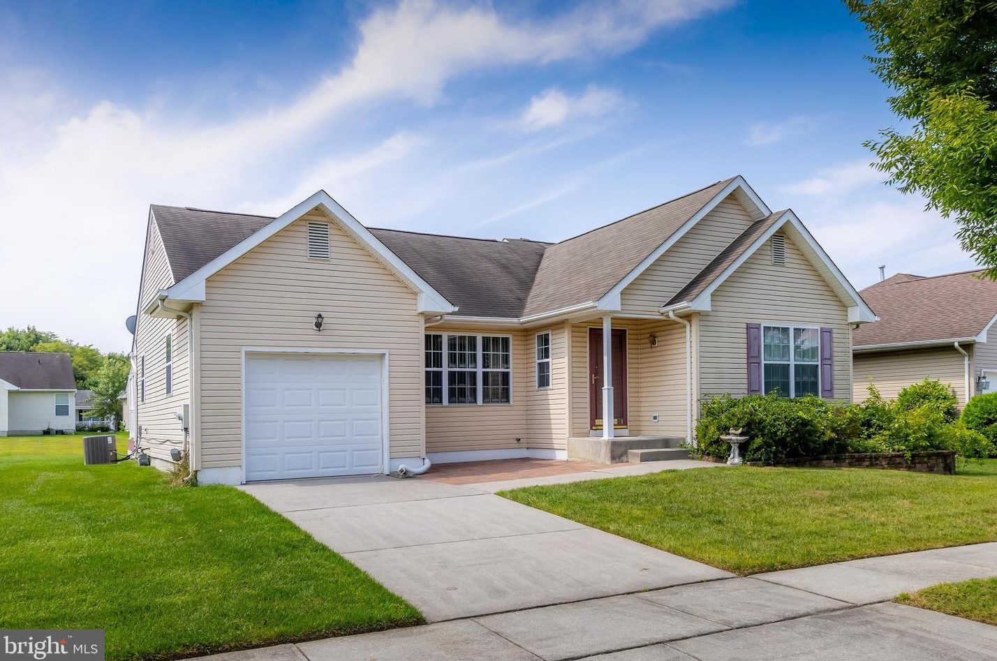 512 Howey Dr, Harrison Township, NJ 08062