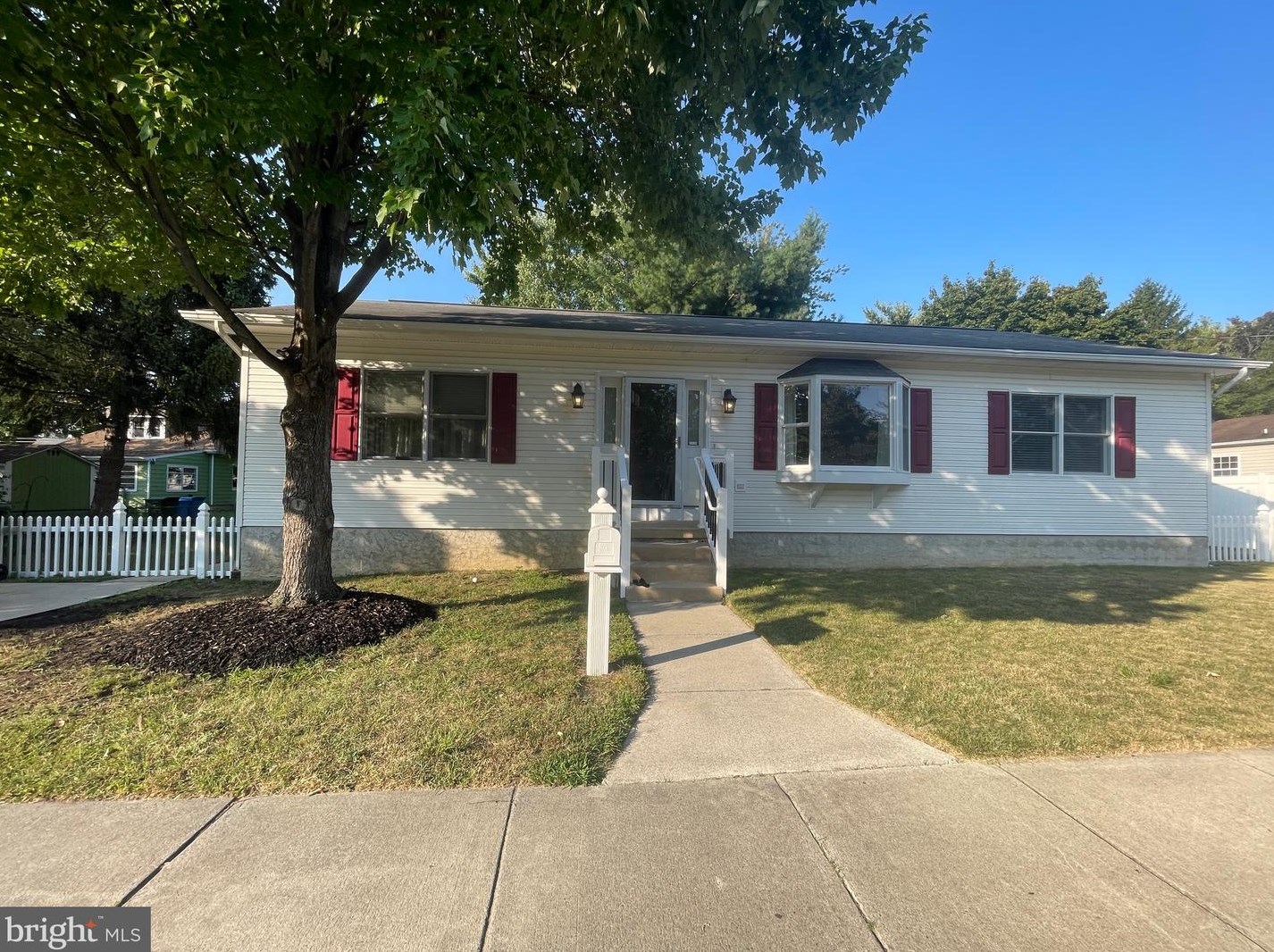707 Asbury Ave, West Deptford, NJ 08063