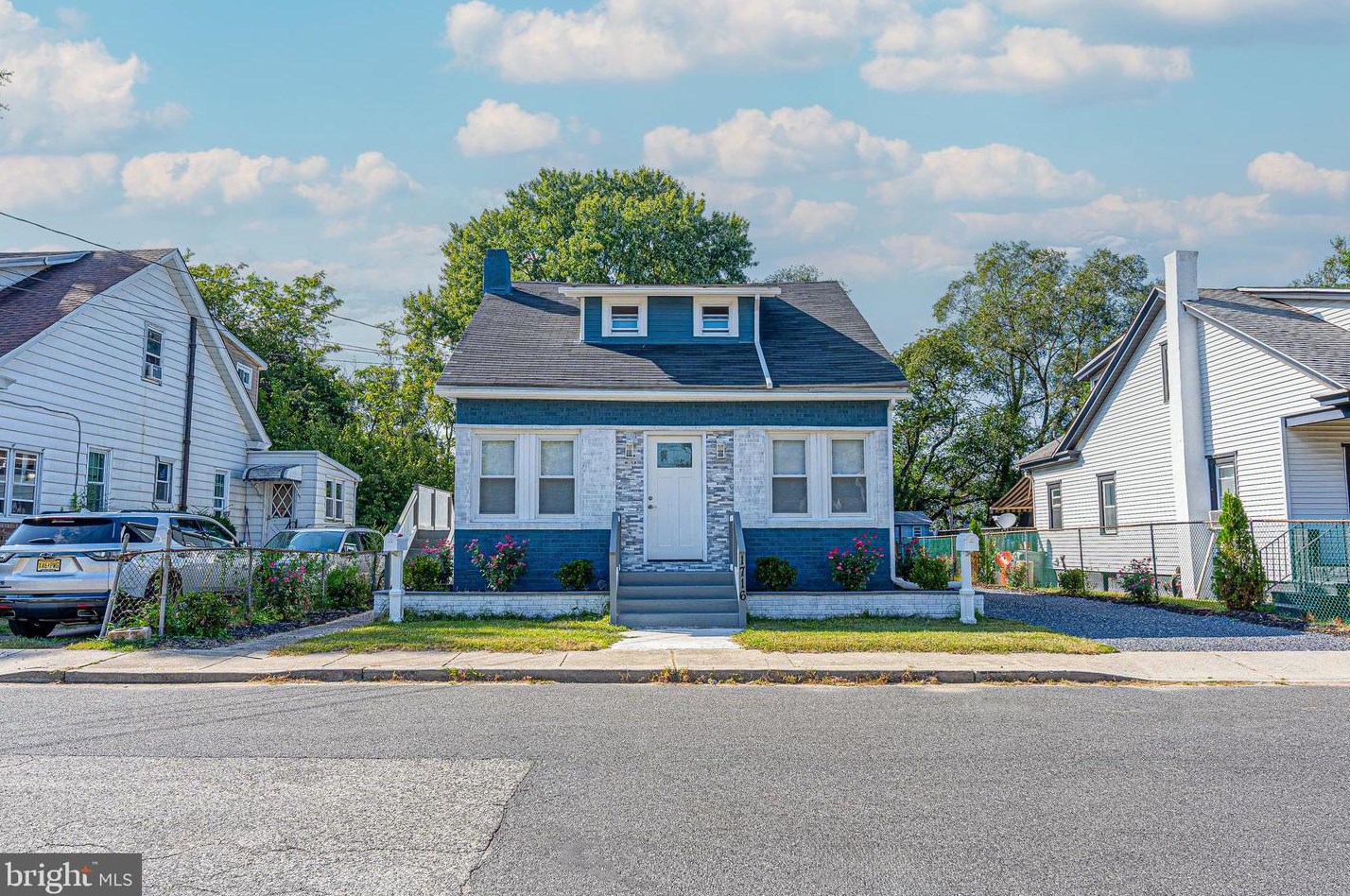 1716 Swedesboro Ave, West Deptford, NJ 08066