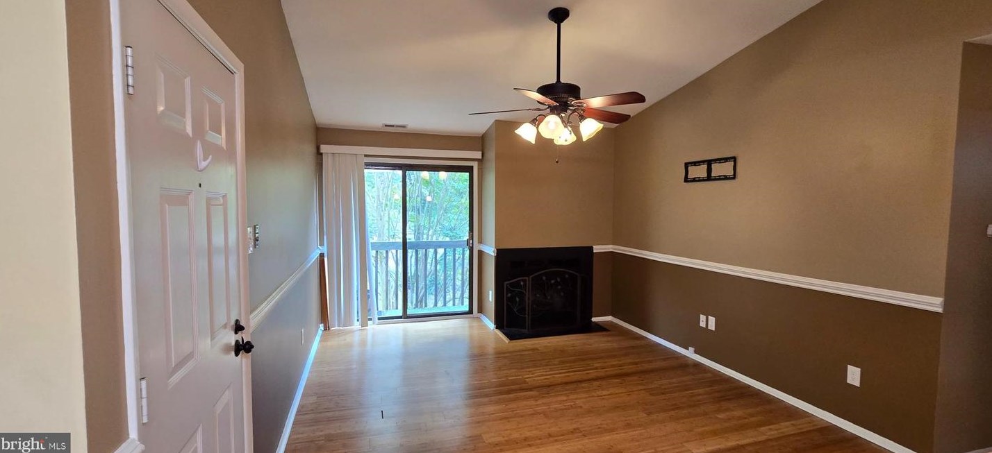 268 Barclay Ct, West Deptford, NJ 08051