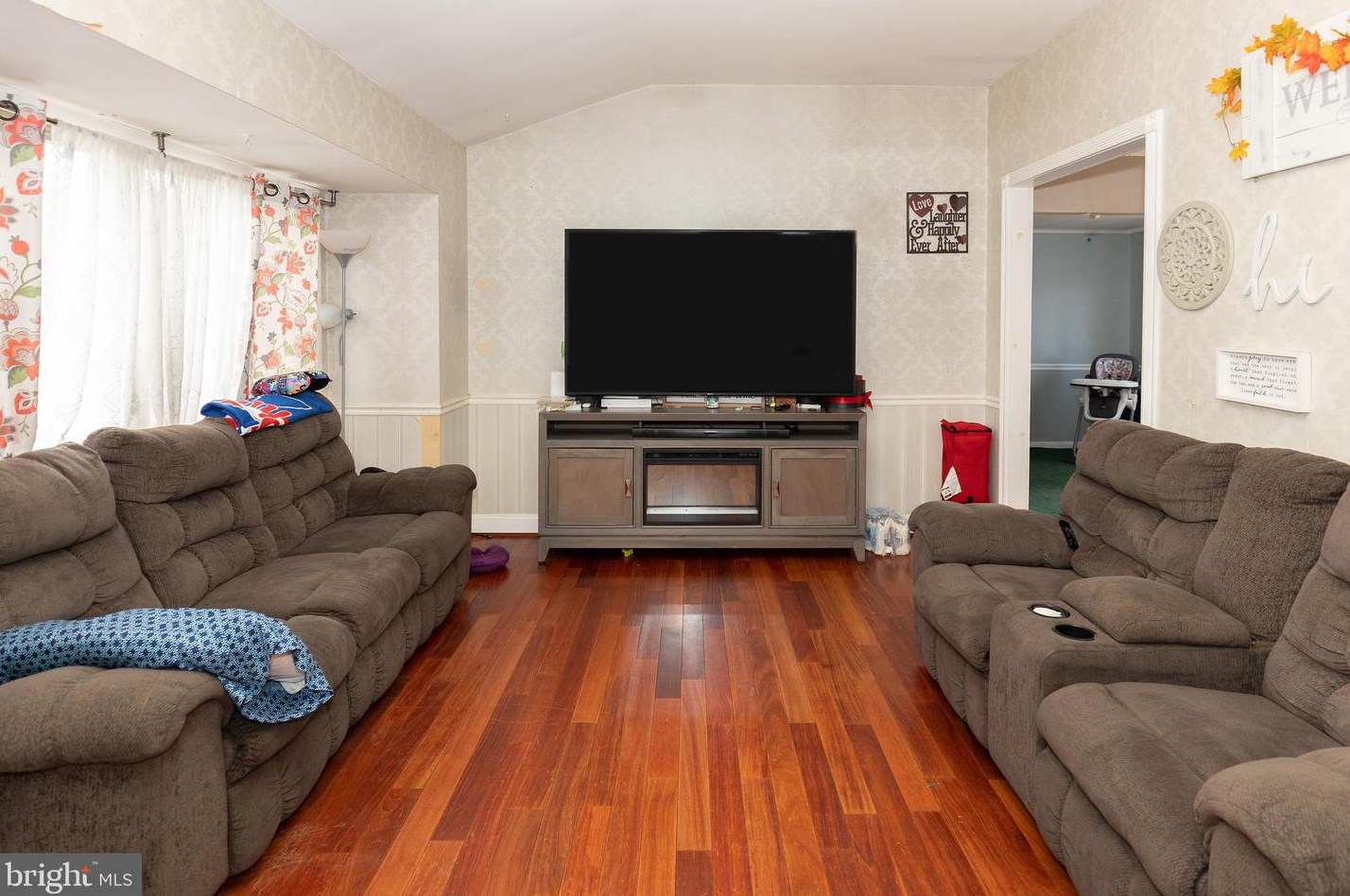 191 Cheyenne Ave, West Deptford, NJ 08051