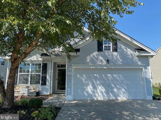 11 Hylton Rd, Swedesboro, NJ 08085