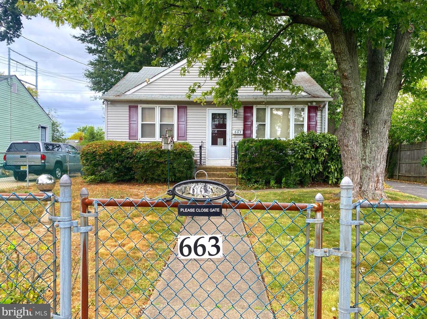 663 N Evergreen Ave, West Deptford, NJ 08096