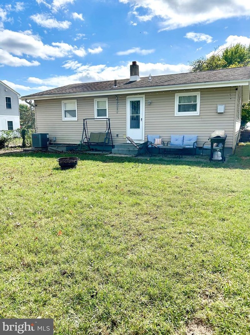 36 Packard Ave, West Deptford, NJ 08096