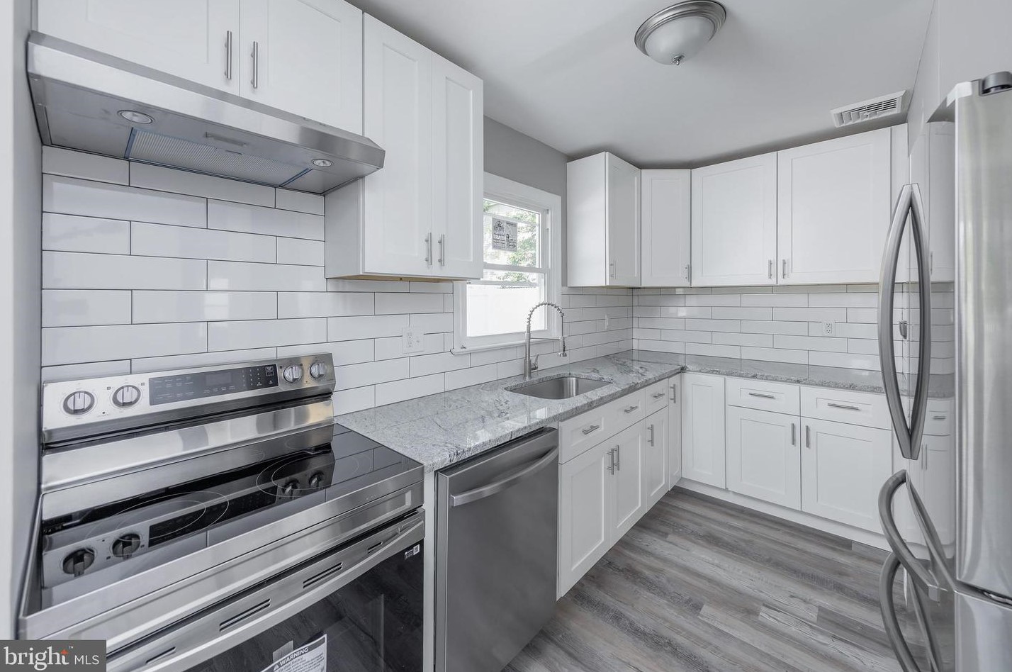 246 Myrtle Ave, West Deptford, NJ 08096