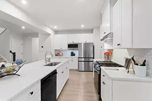 85 Presley Way, Monroe Township, NJ 08094 - Photo 16