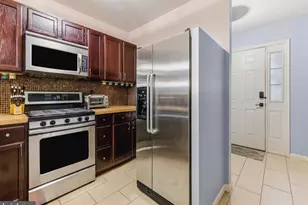 64 Yellowwood Ct, Glassboro, NJ 08028 - Photo 8