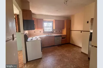 1051 Bradford Drive, Monroe Township, NJ 08094 - Photo 4