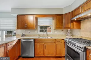 204 Sienna Ln, Glassboro, NJ 08028 - Photo 6