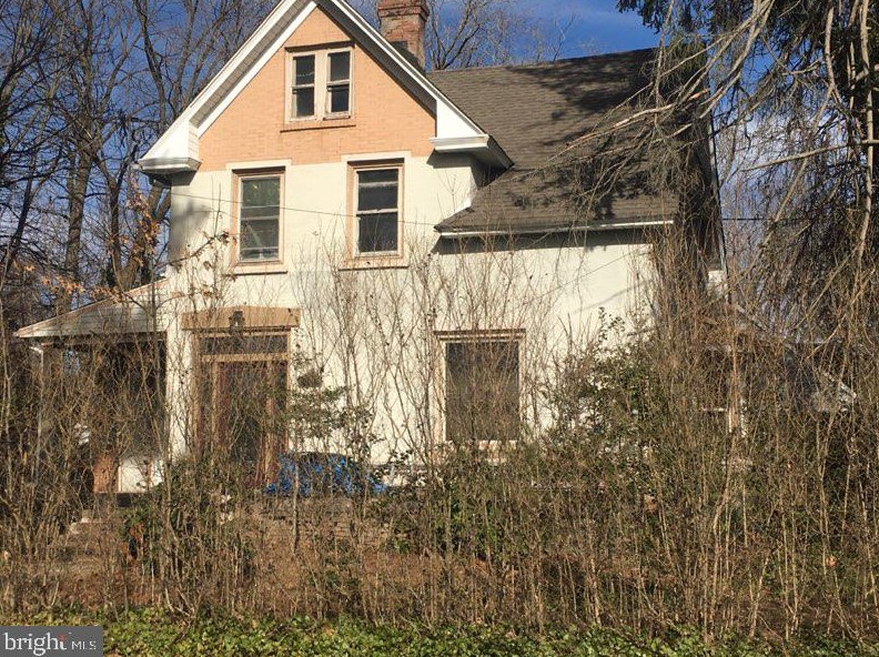 201 University Blvd, Aura, NJ 08028