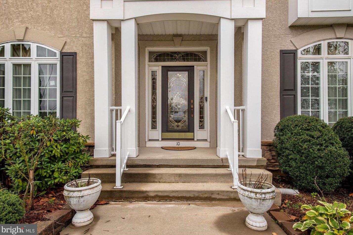 10 Alexis Ct, Mickleton, NJ 08056-1475