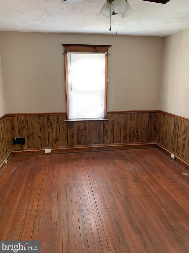 132 S Broadway, Pitman, NJ 08071