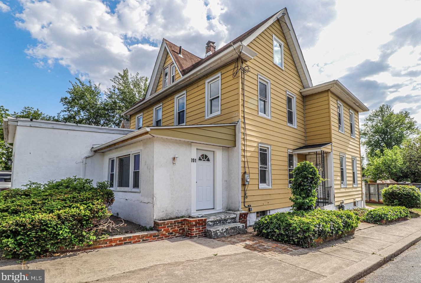 201 Academy St, Aura, NJ 08028-2618