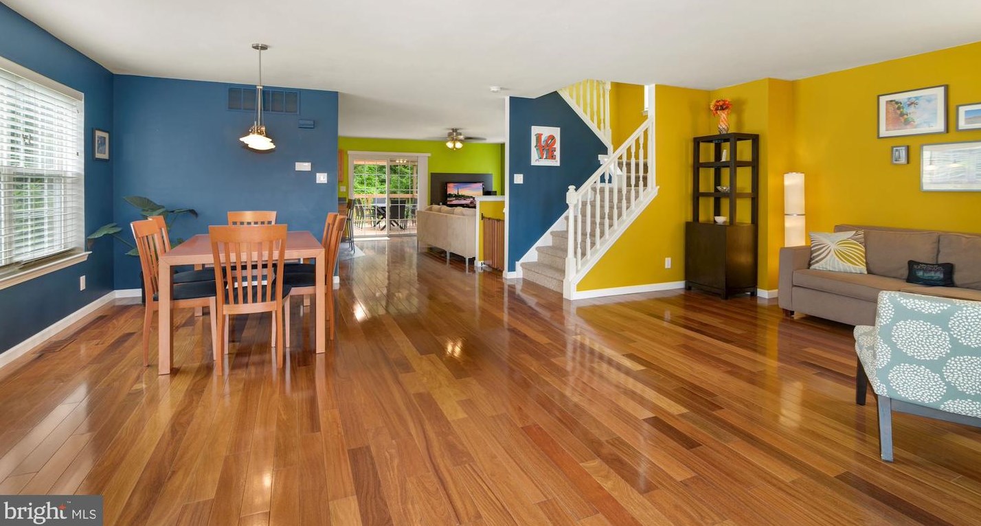 723 Elmhurst Pl, Aura, NJ 08028-3013