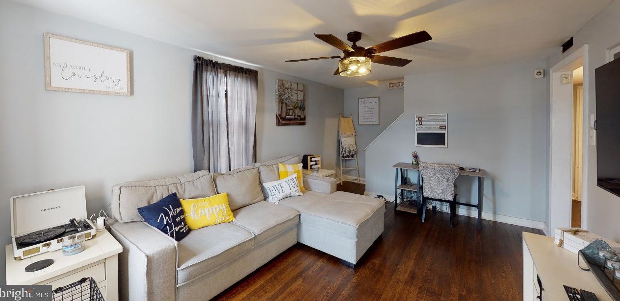 1 Dixie Dr, Carneys Point Township NJ  08069-2202 exterior
