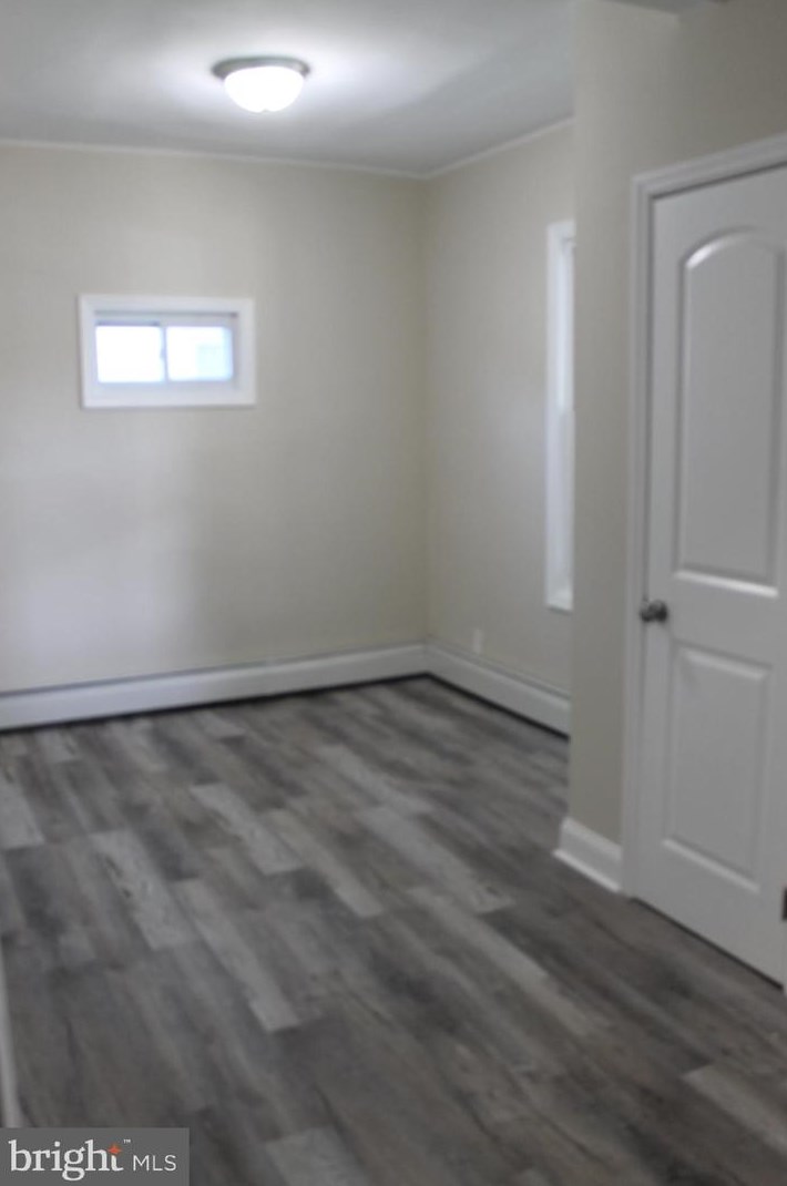 270 B St, Carneys Point Township NJ  08069-2324 exterior
