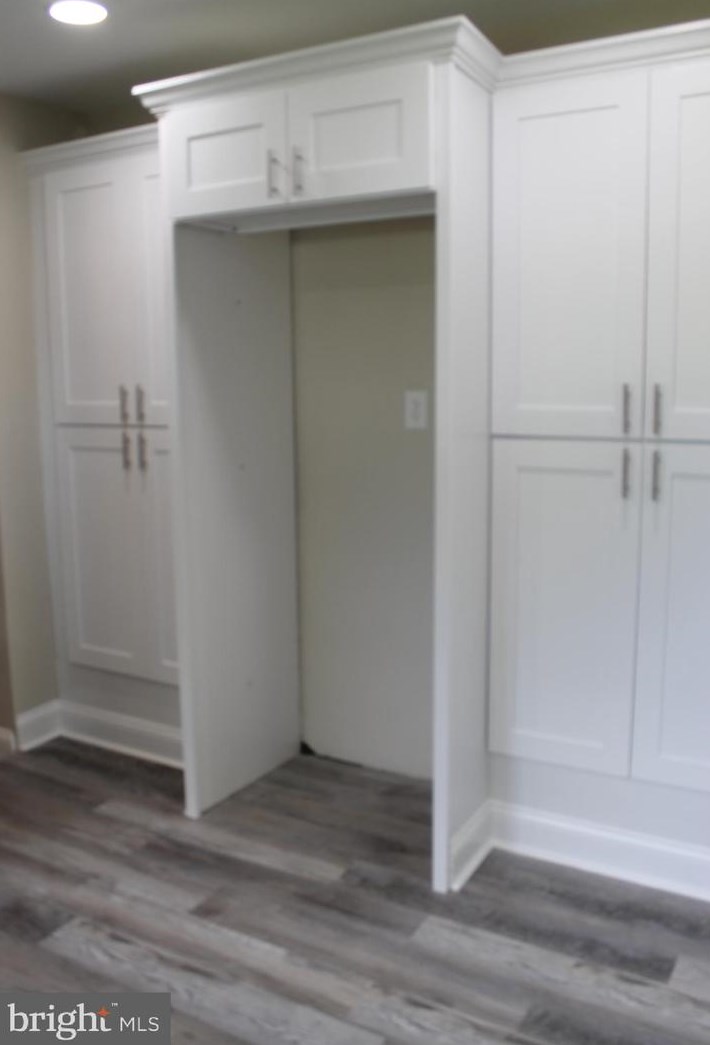 270 B St, Carneys Point Township NJ  08069-2324 exterior