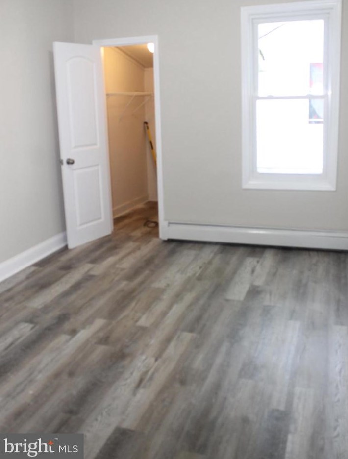 270 B St, Carneys Point Township NJ  08069-2324 exterior