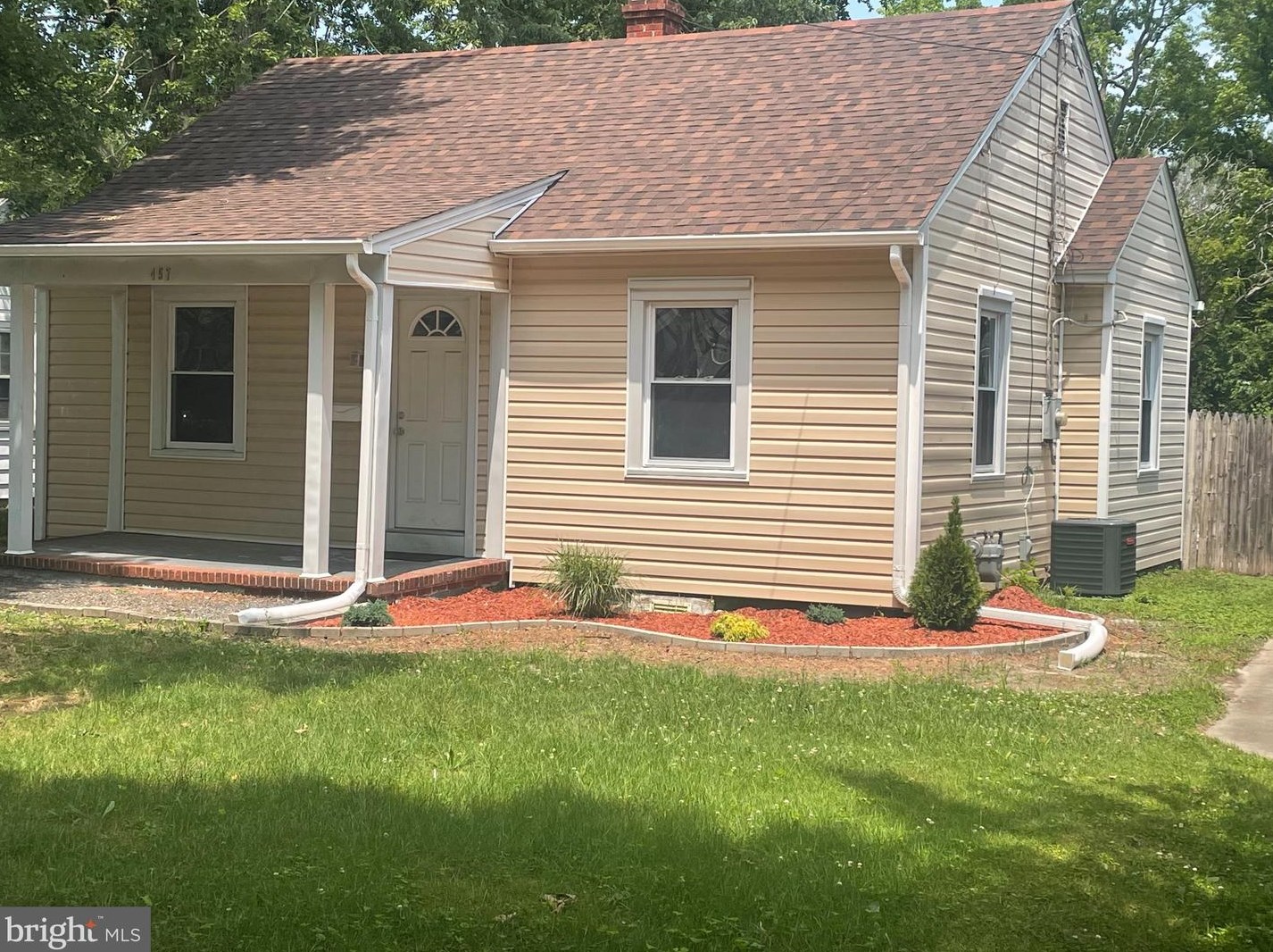 457 Fairway Ct, Carneys Point Township, NJ 08069