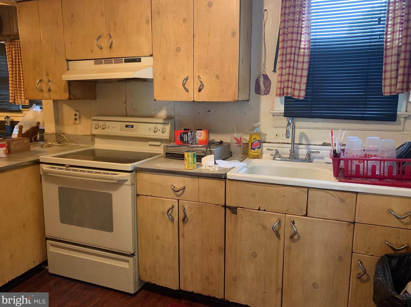 52 Dupont Rd, Carneys Point Township, NJ 08069-2253