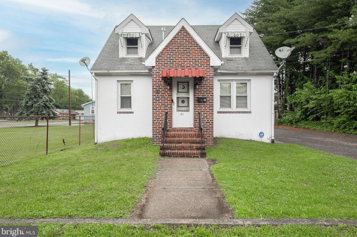 31 5th Ave, Carneys Point Township, NJ 08069-1006