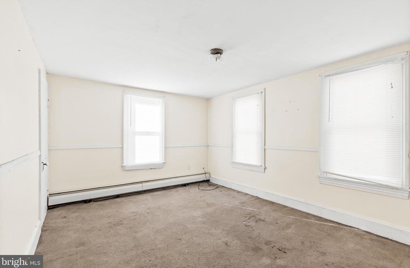 36 Main St, Pennsville, NJ 08070