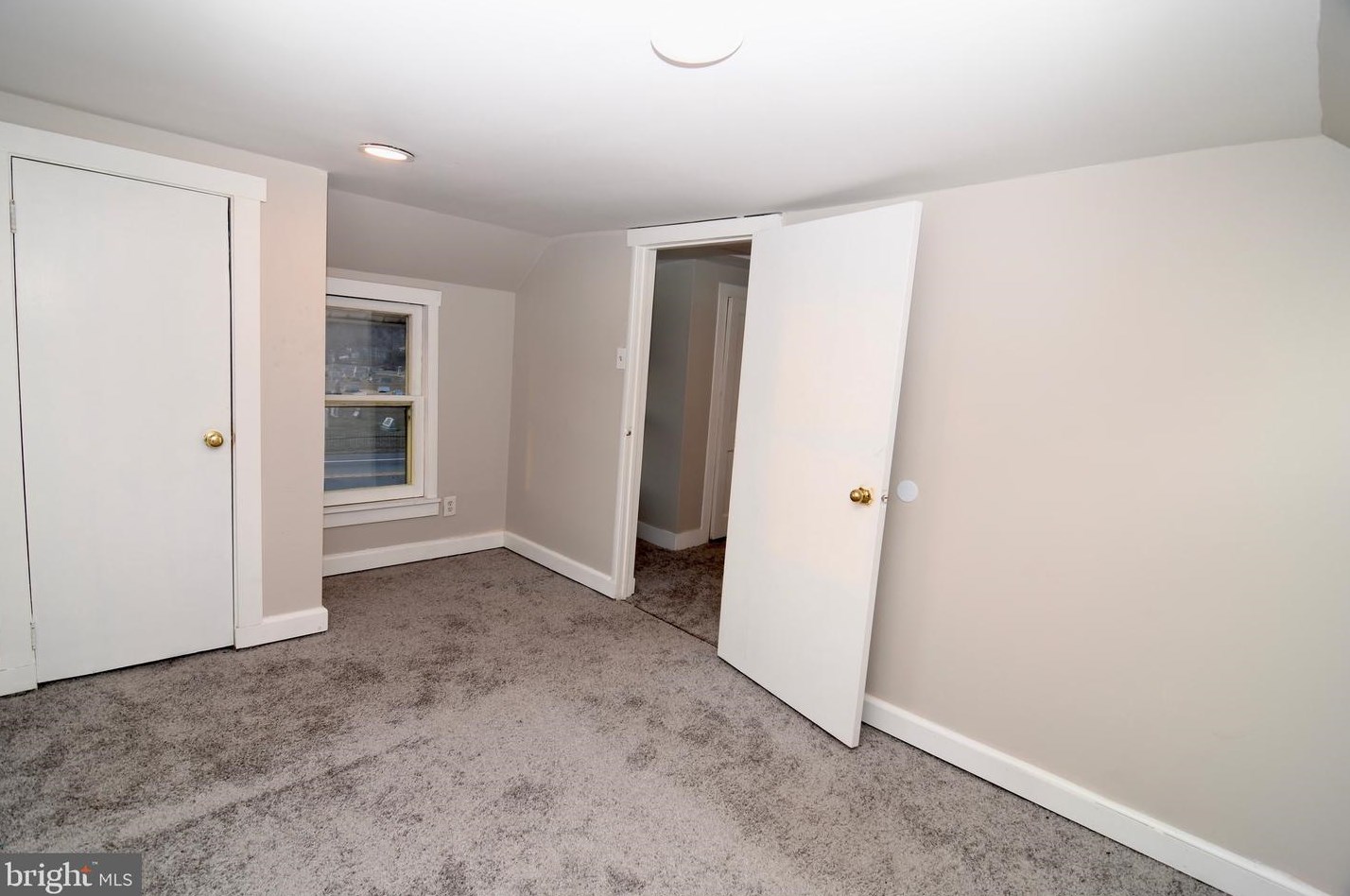 310 Broadway, Pennsville NJ  08070-1248 exterior