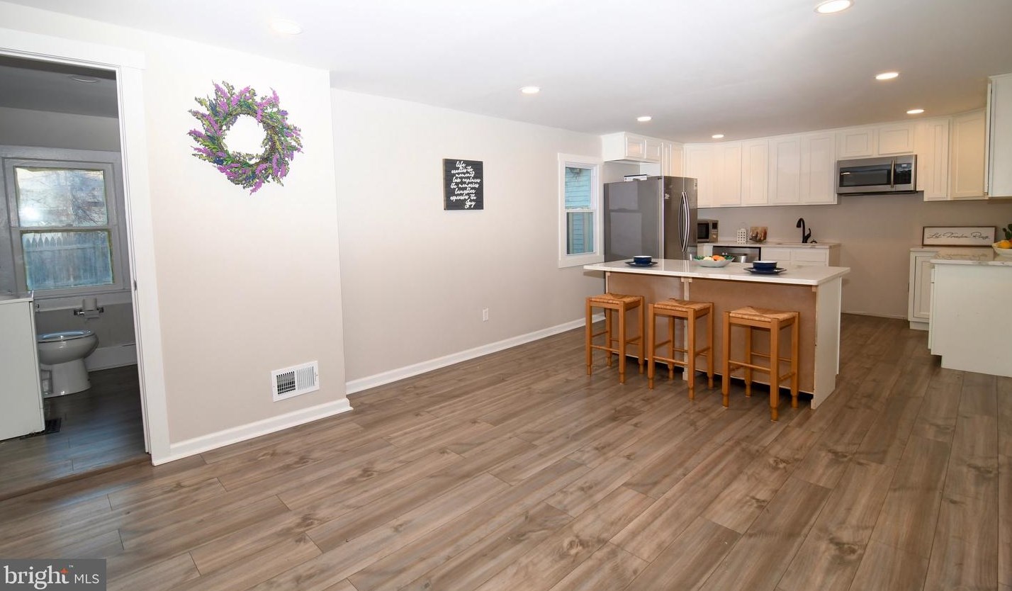 310 Broadway, Pennsville NJ  08070-1248 exterior