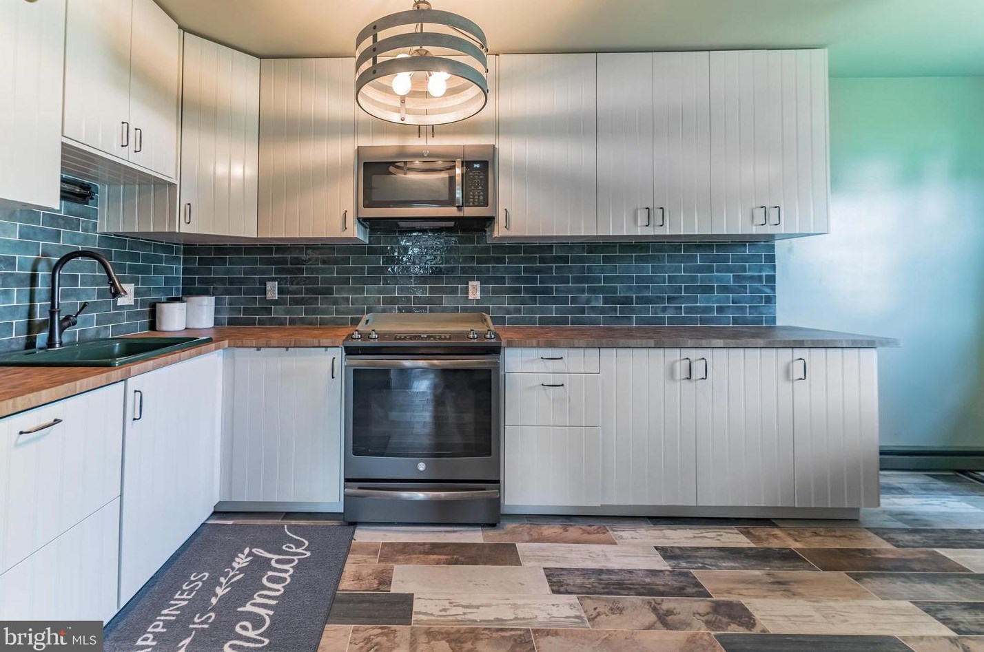 18 Ferry Rd, Pennsville NJ 08070-2059 exterior