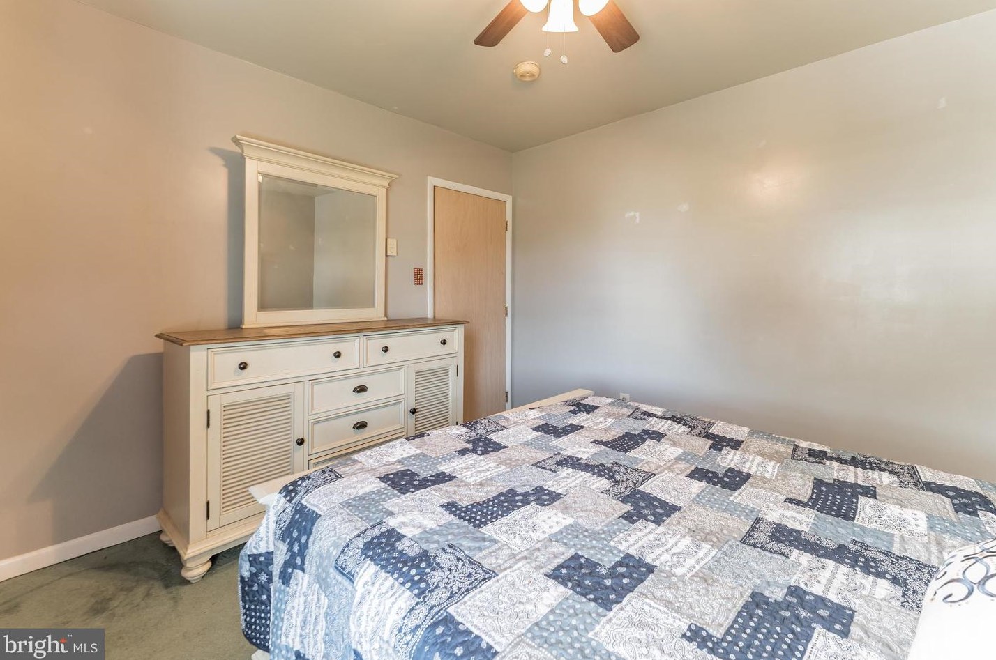 18 Ferry Rd, Pennsville NJ 08070-2059 exterior