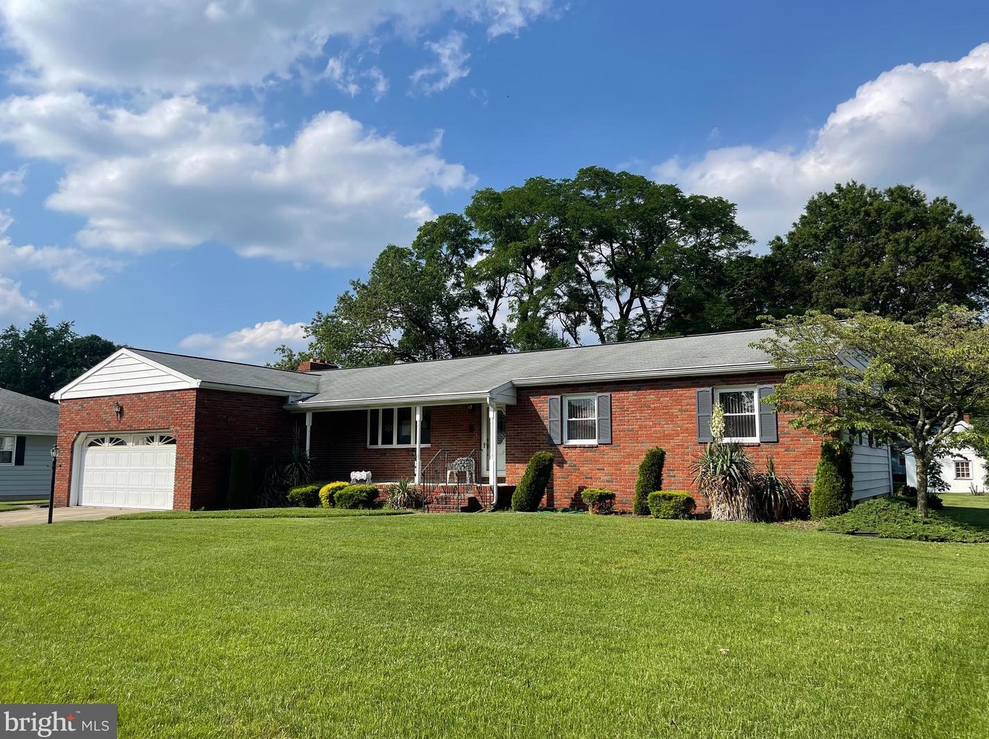 4 Fairfield Ave, Pennsville, NJ 08070-1606