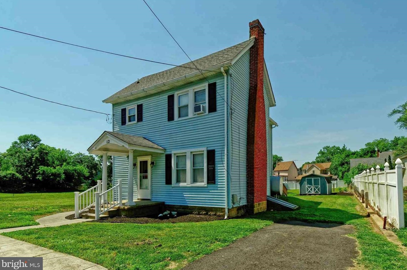 12 Lambert St, Alloway, NJ 08001-1003