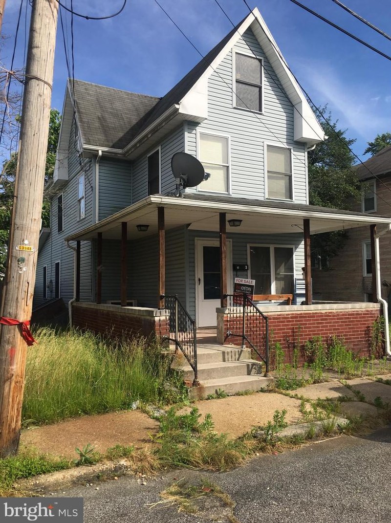 3 John St, Carneys Point Township, NJ 08069-1707