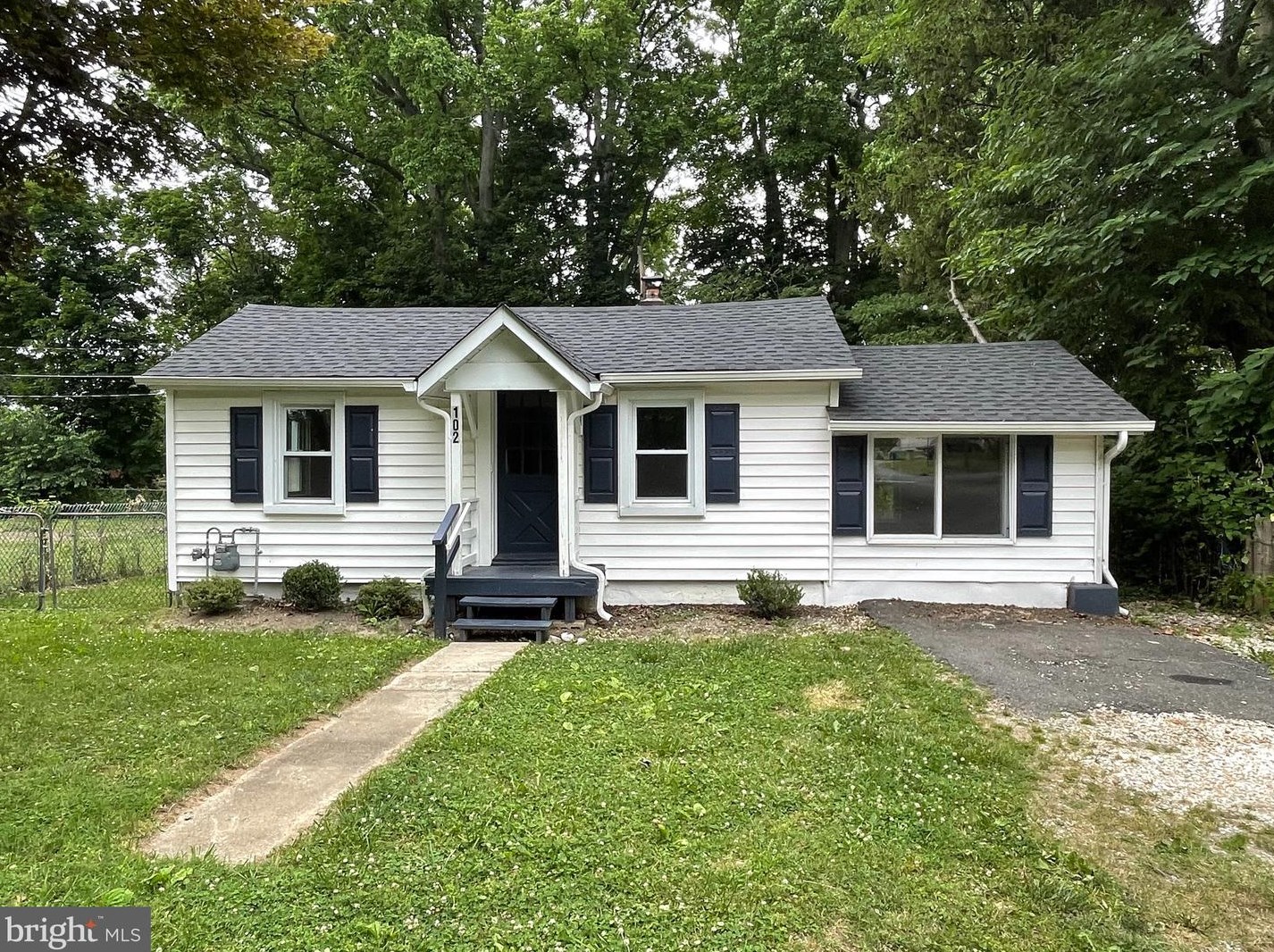 102 Highland Ave, Pennsville, NJ 08070