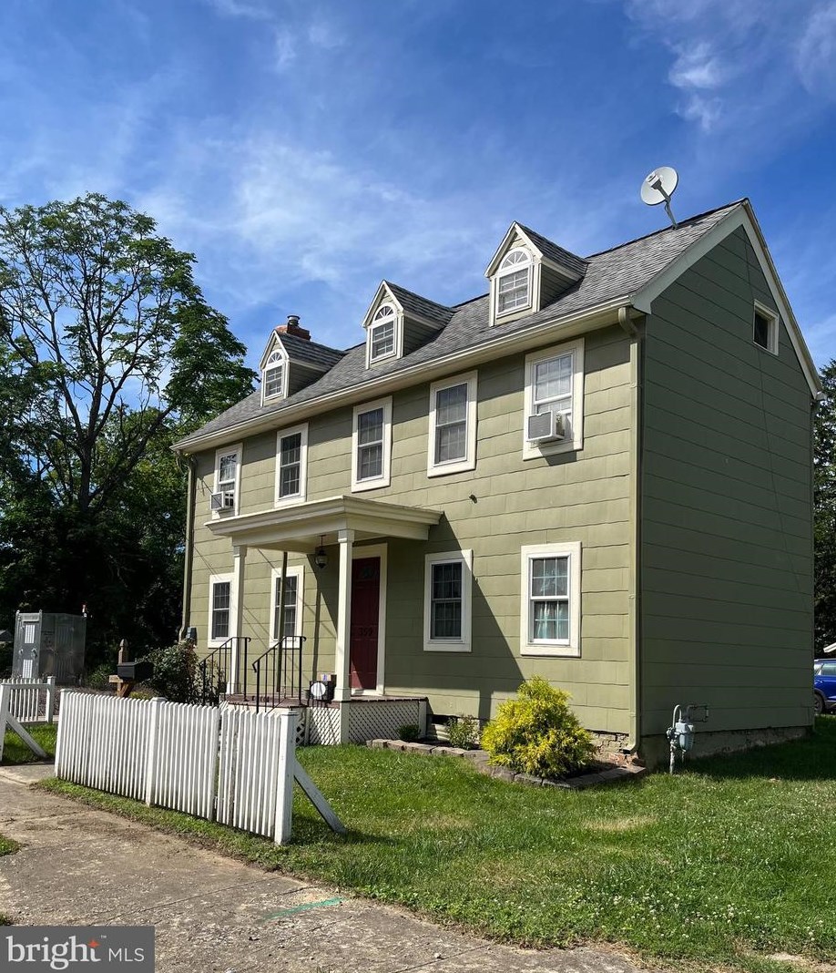 359 S Main St, Pilesgrove, NJ 08098