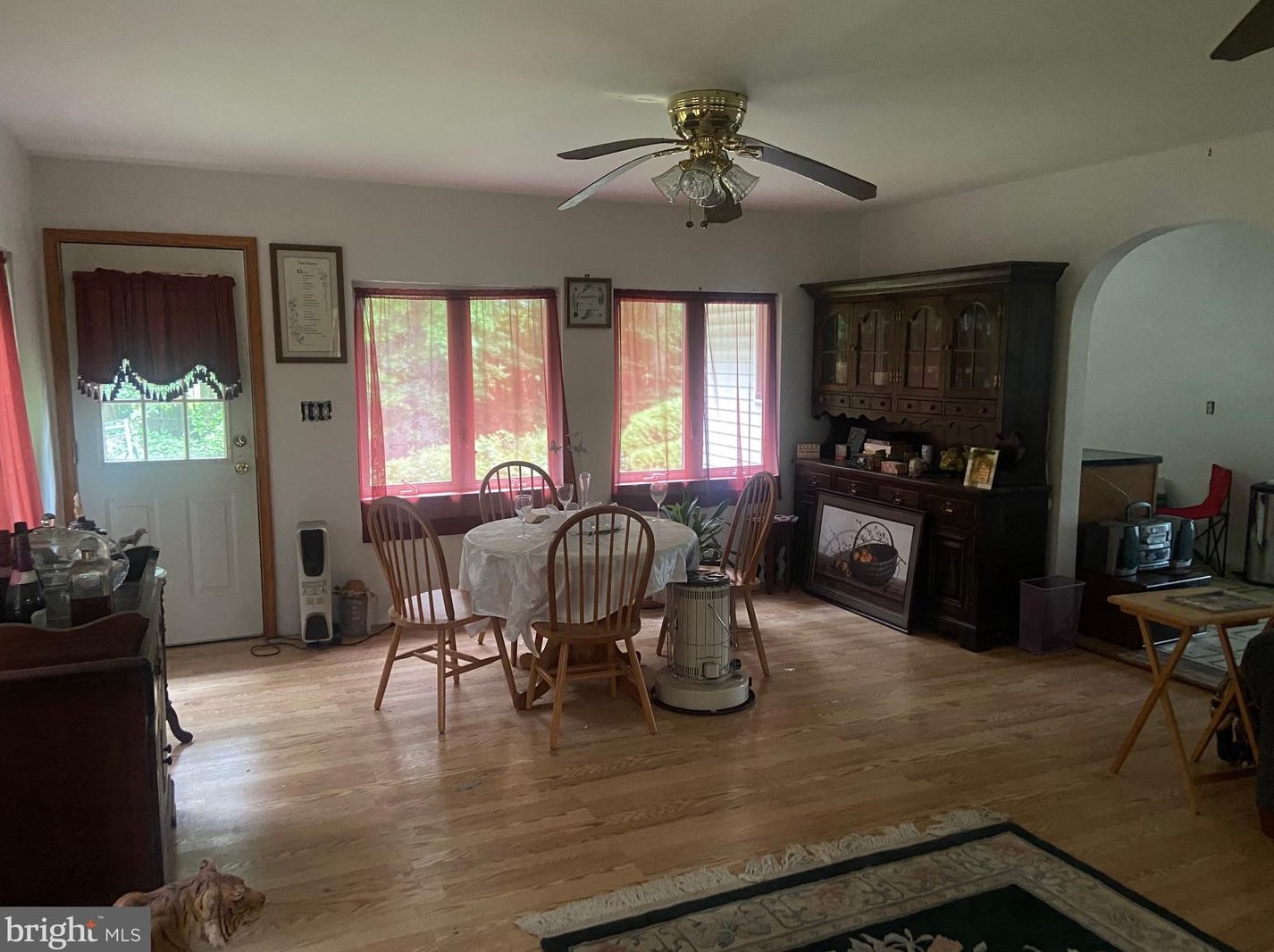 89 New Rd, Pedricktown, NJ 08067