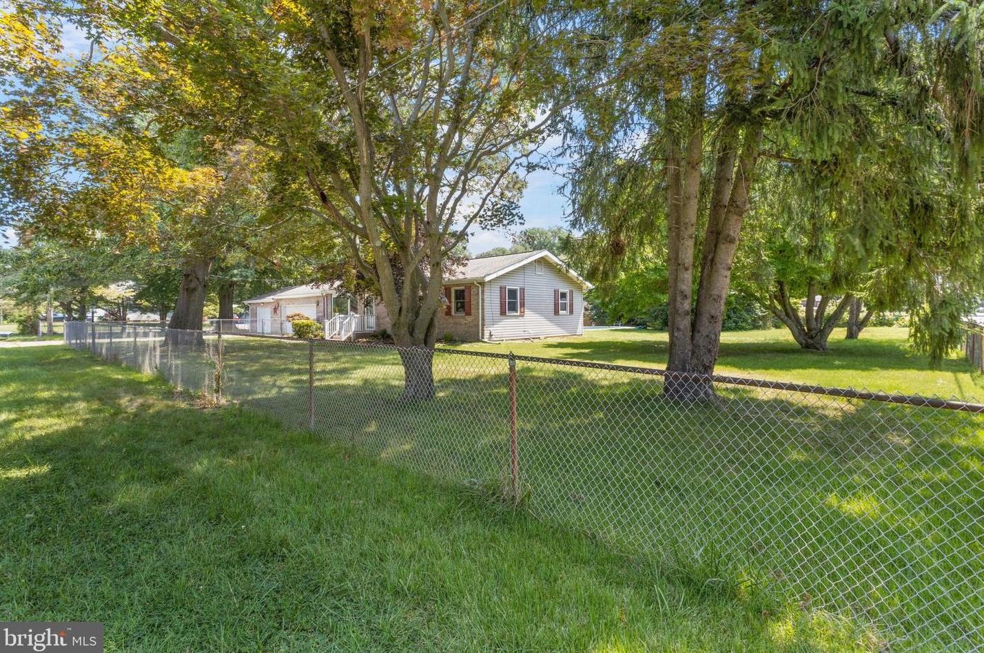 174 Morningside Dr, Pennsville NJ 08070-3046 exterior