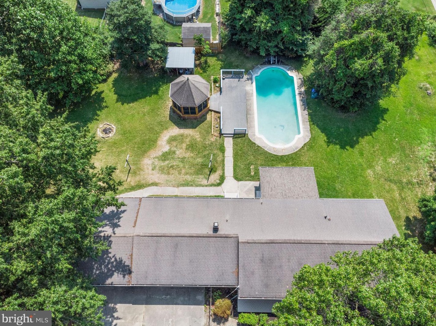 174 Morningside Dr, Pennsville NJ 08070-3046 exterior